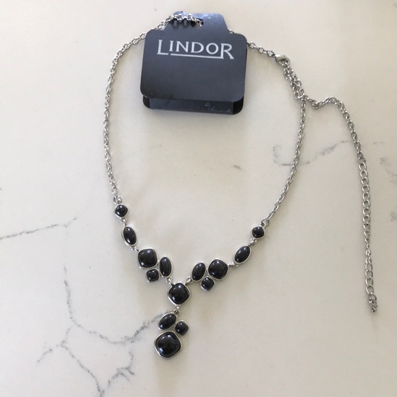 lindor Jewelry - Lindor metal adjustable length necklace